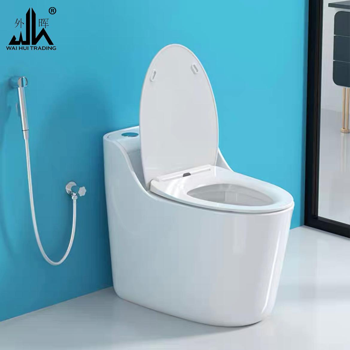 Water-saving deodorant large-diameter toilet for domestic toilet.