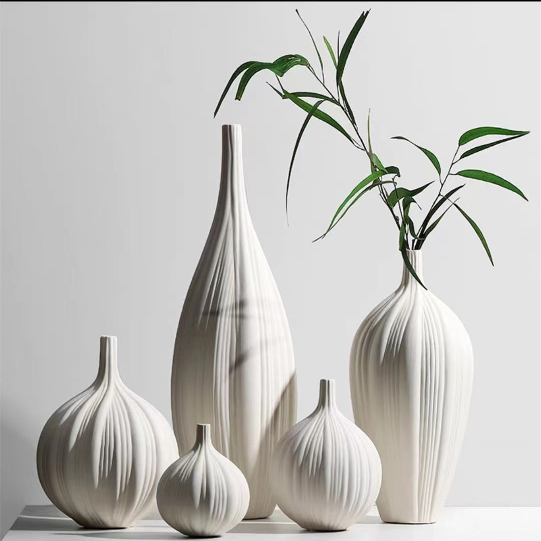Creative and minimalist modern ceramic vase set